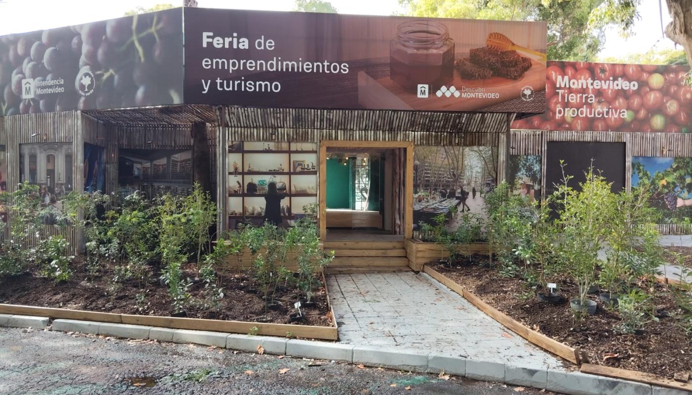 stand exterior