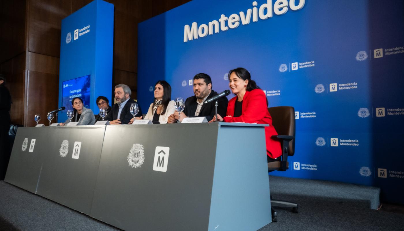 panel de autoridades