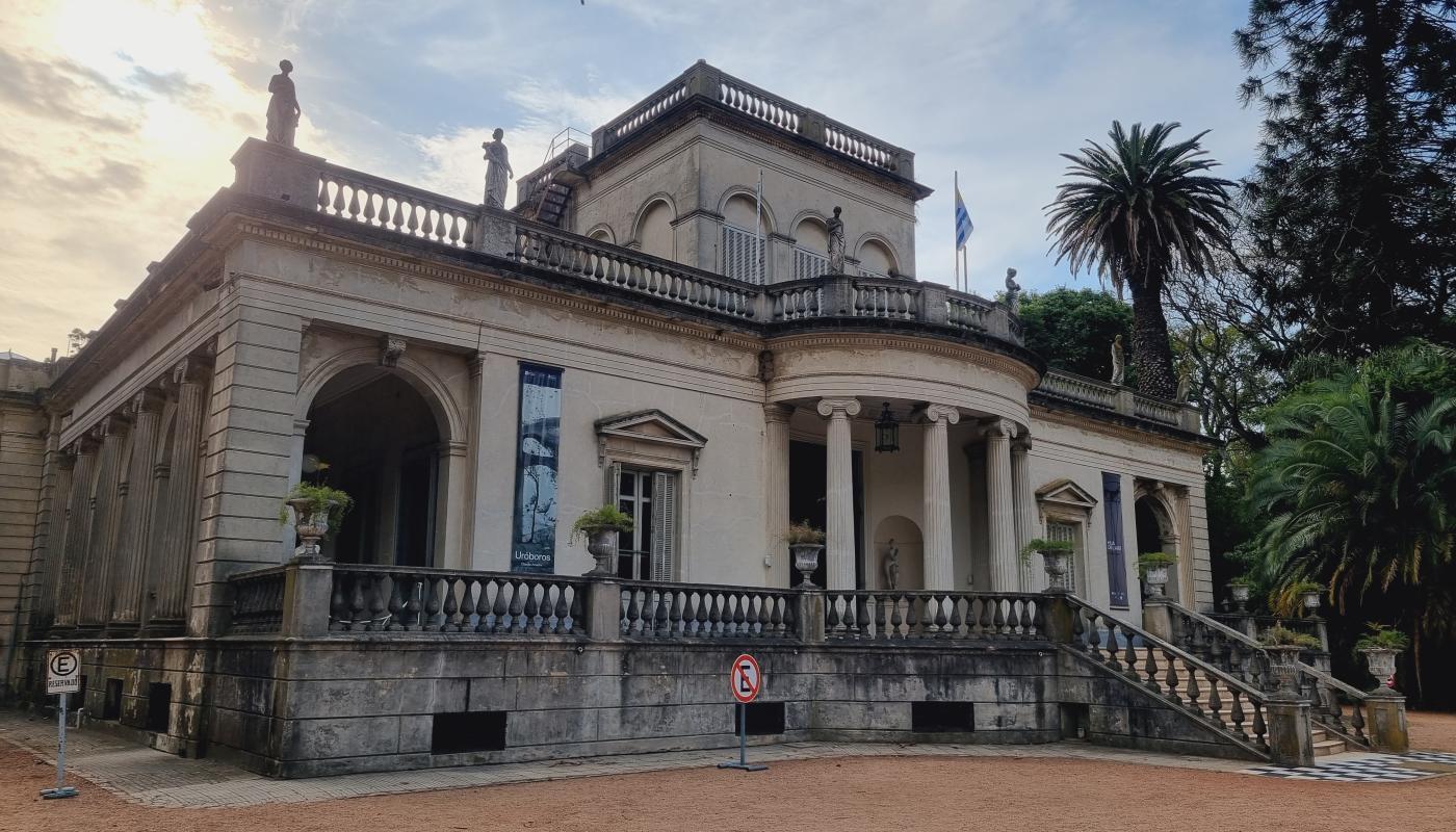 fachada del museo blanes