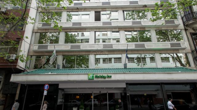 Fachada del hotel 