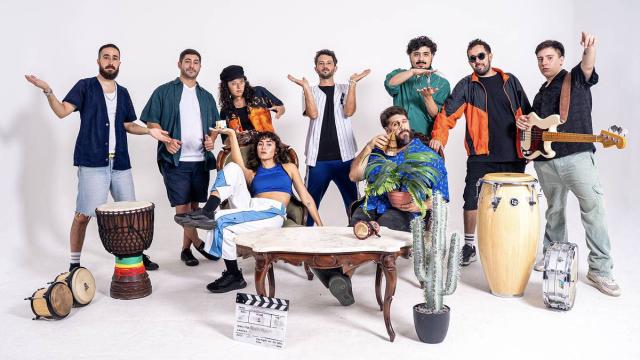 Foto de varios integrantes del movimiento Mamba con sus instrumentos